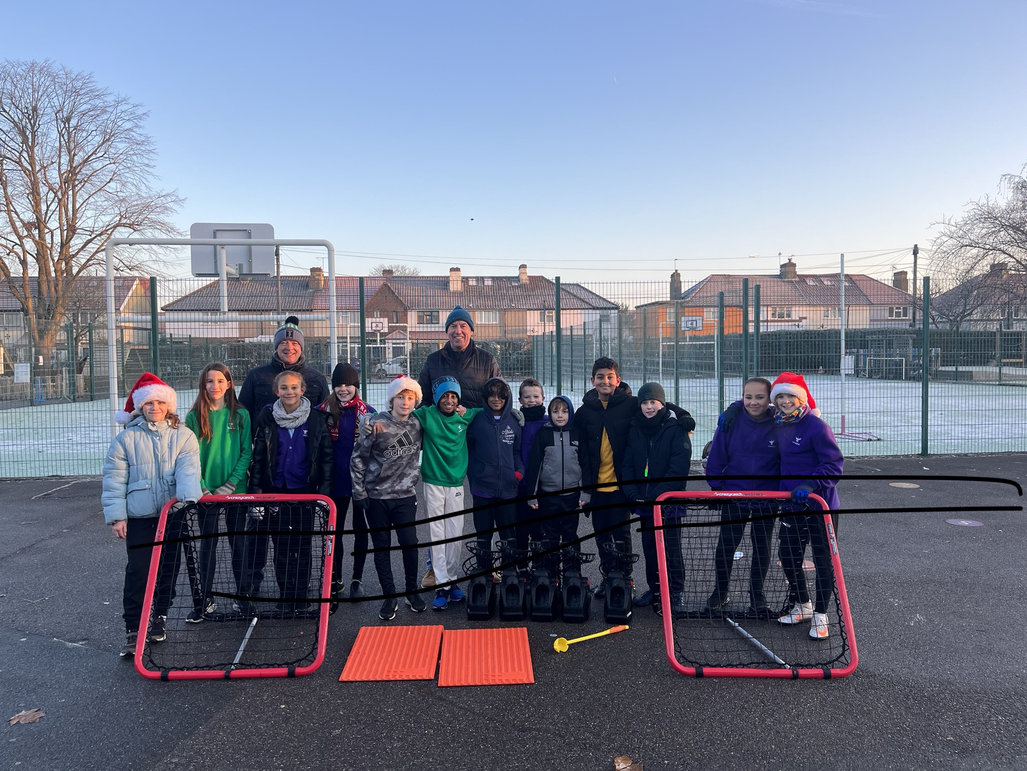 SporTedd steps up to support cricket at Twickenham’s Heathfield Junior School